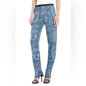 BCBG Max Azria Michael relaxed fit pant in a Parisian blue combo pattern Sz. M